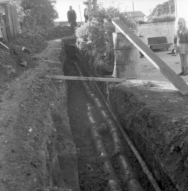 c. Angus Avenue, drains