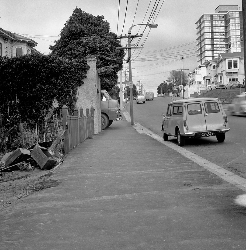 b. No 163 The Terrace, footpath to carpark