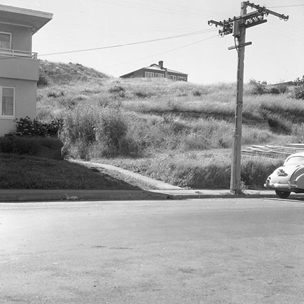 a. Hanson St, Newtown