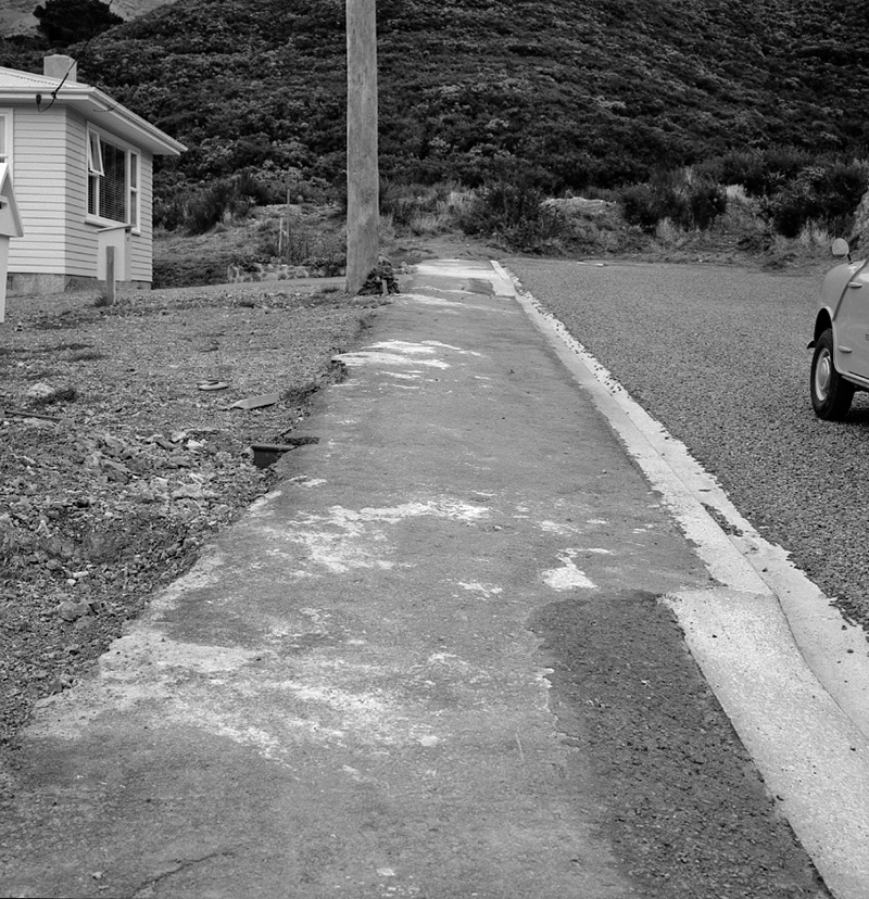 b. Nos 17-19 Thurleigh Grove, footpath