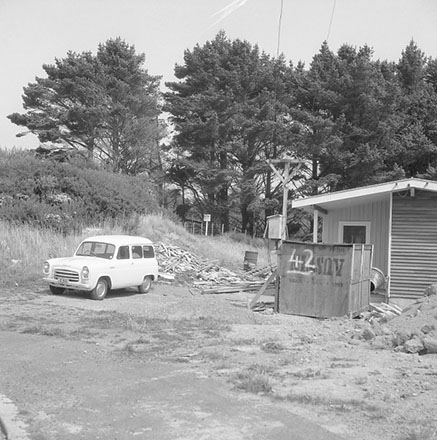 a. Water Catchment Keep Out notice, Campbell Street, Karori