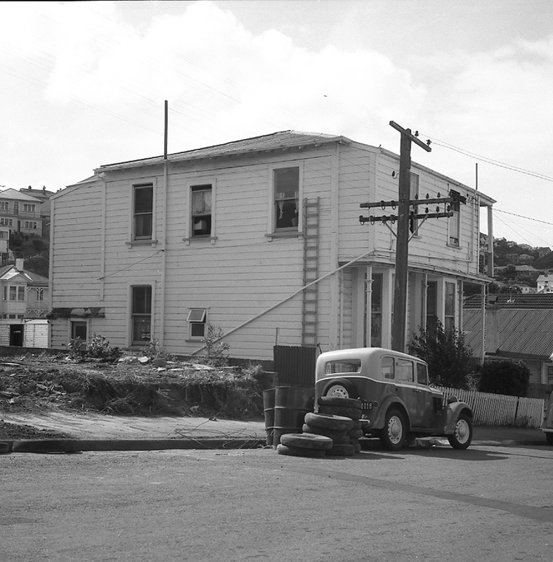 e. No 18 Nairn St