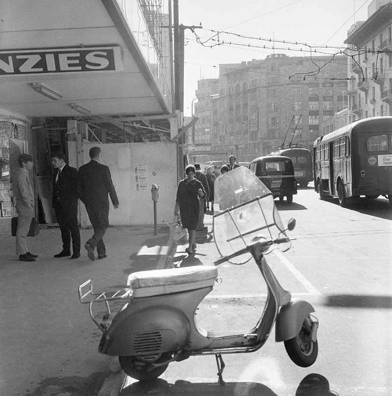 ab. Buildings being erected