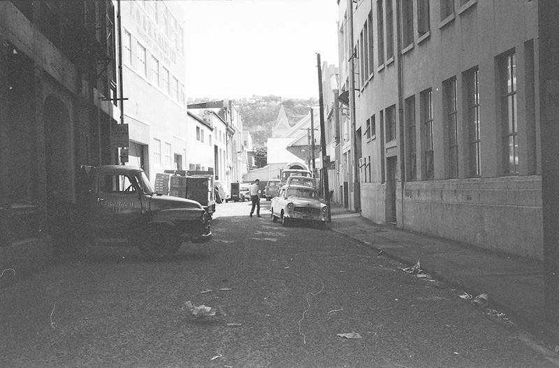 ak. Traffic/buildings