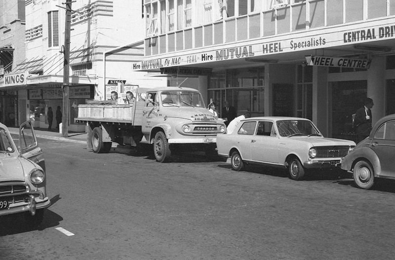 aq. Traffic/buildings