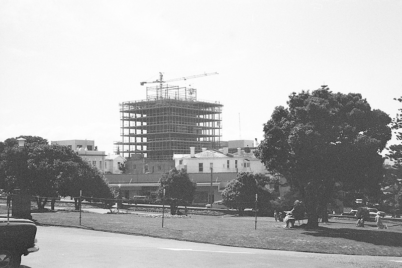 e. Traffic/buildings