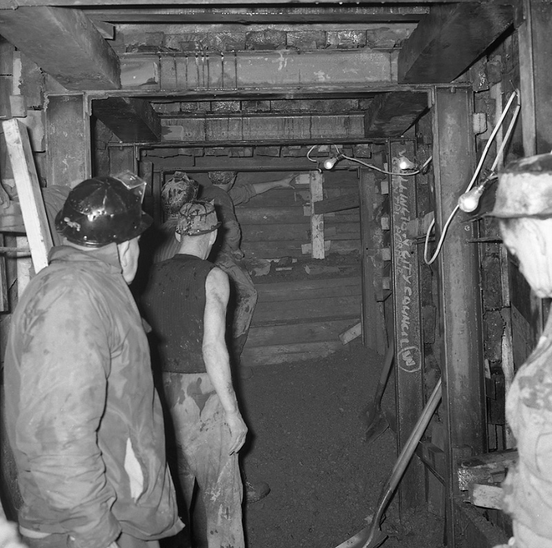 j. Wilton Road, Drainage tunnel