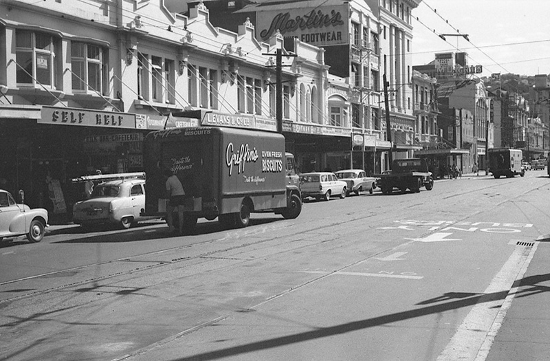 m. Traffic/buildings