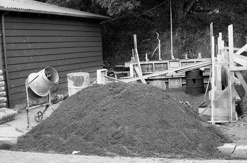 h. Oban Street, garage