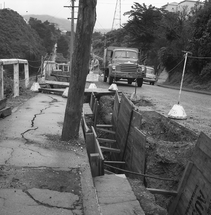 e. M. E. D Trench, Curtis Street