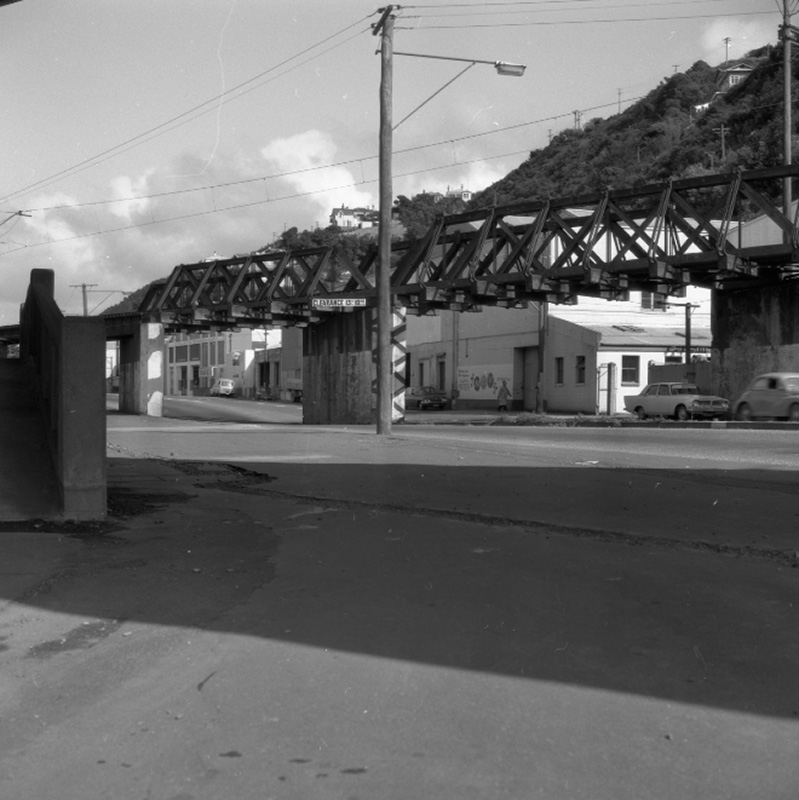 h. Hutt Road and Tinakori Road intersection