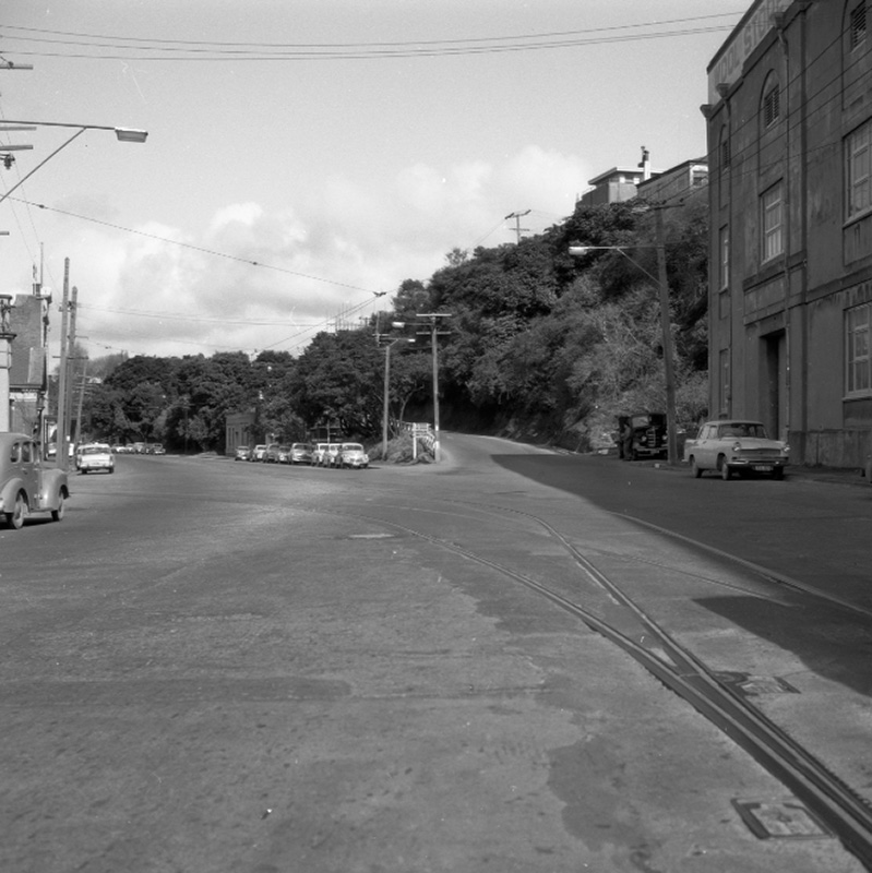 l. Hutt Road and Tinakori Road intersection