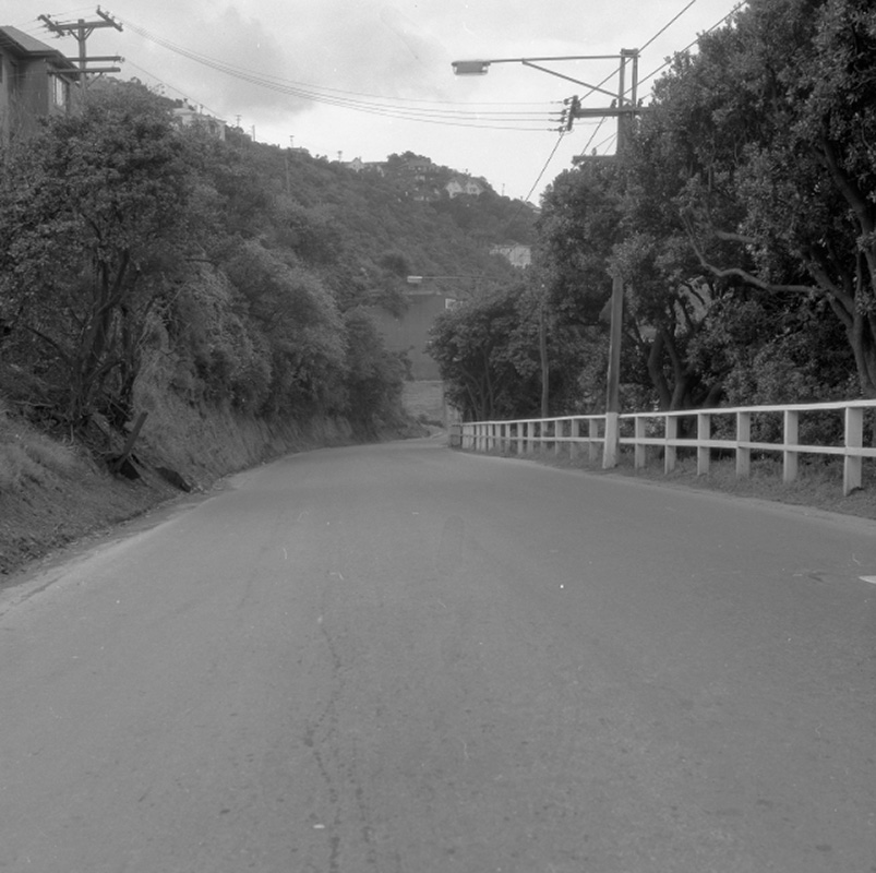 b. Traffic, Hutt Road - Tinakori Road intersection