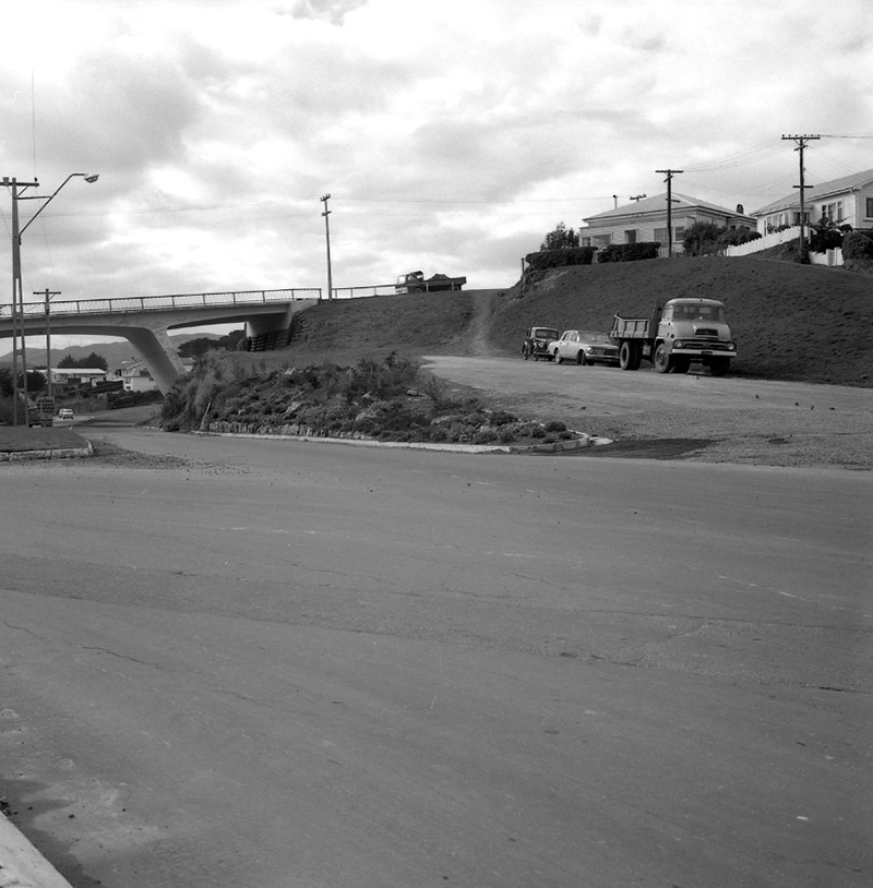 a. Bank, Johnsonville motorway