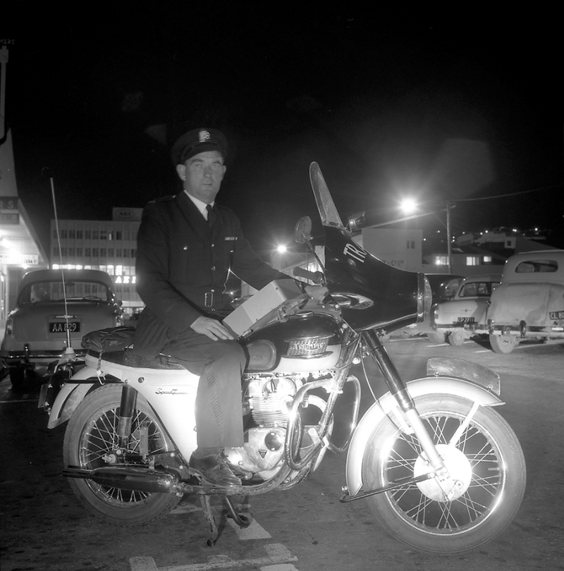 e. Traffic officers in luminous equipment