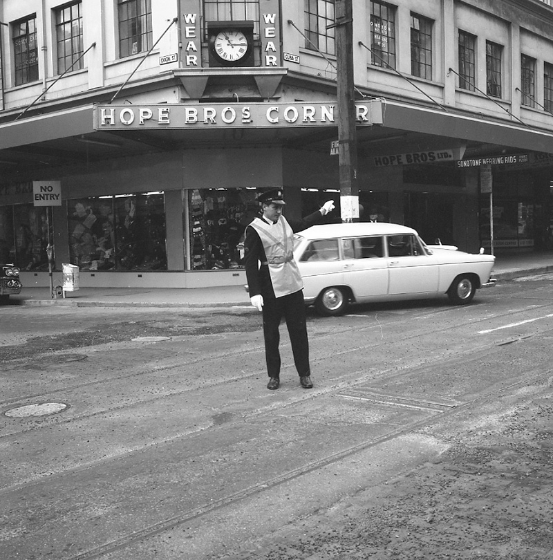 h. Traffic officer in luminous coat