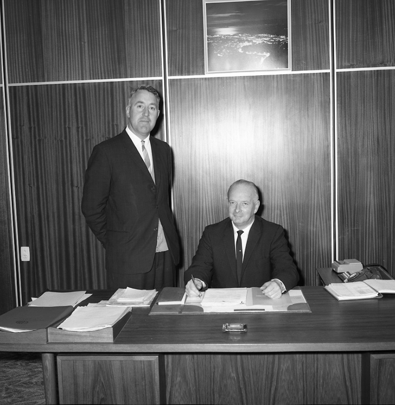 f. Mr Hooker, Mr McCutcheon (M. E. D)