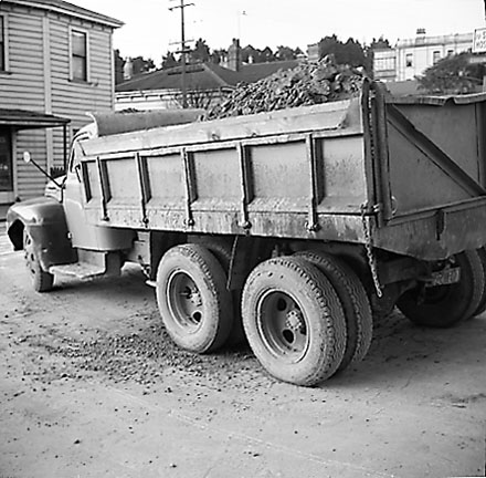 b. Construction of pumping station, workmen, machinery