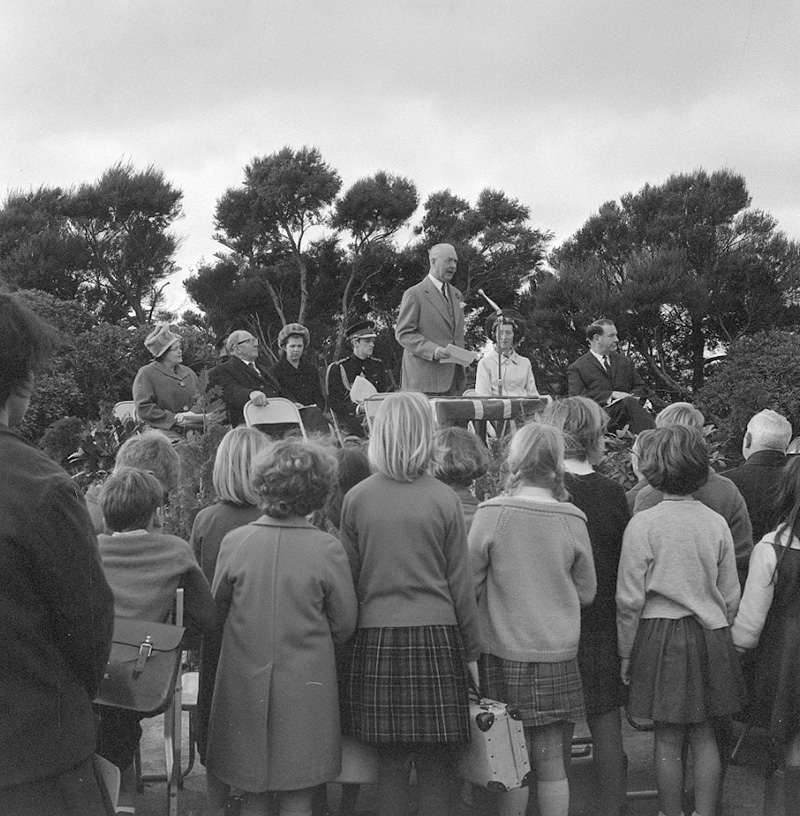 l. Arbor Day, Botanic Garden