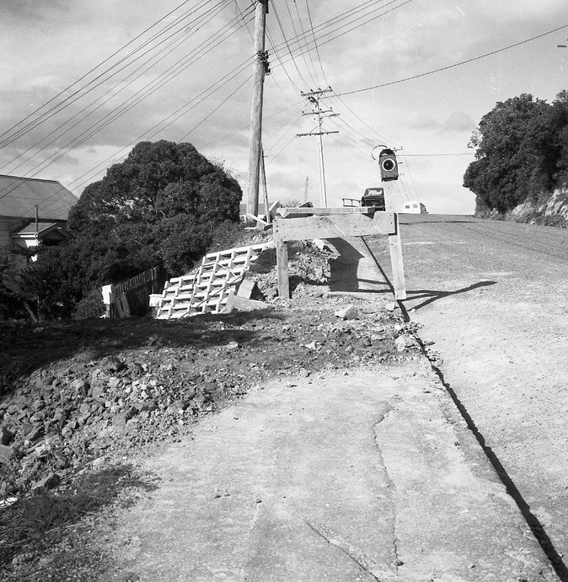 a. No 21 Mitchell St