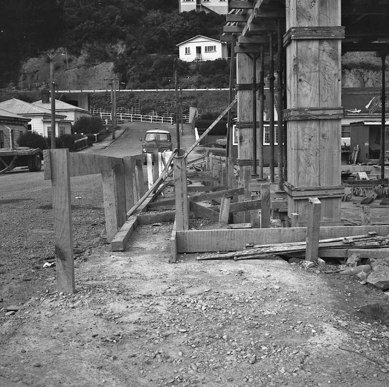 d. Footpath, Disraeli Street - Main Road Johnsonville