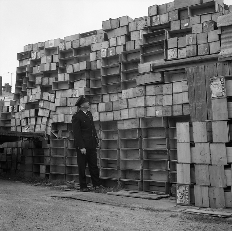 a. Uneeda Fruit Service, No 44-46 Owen Street