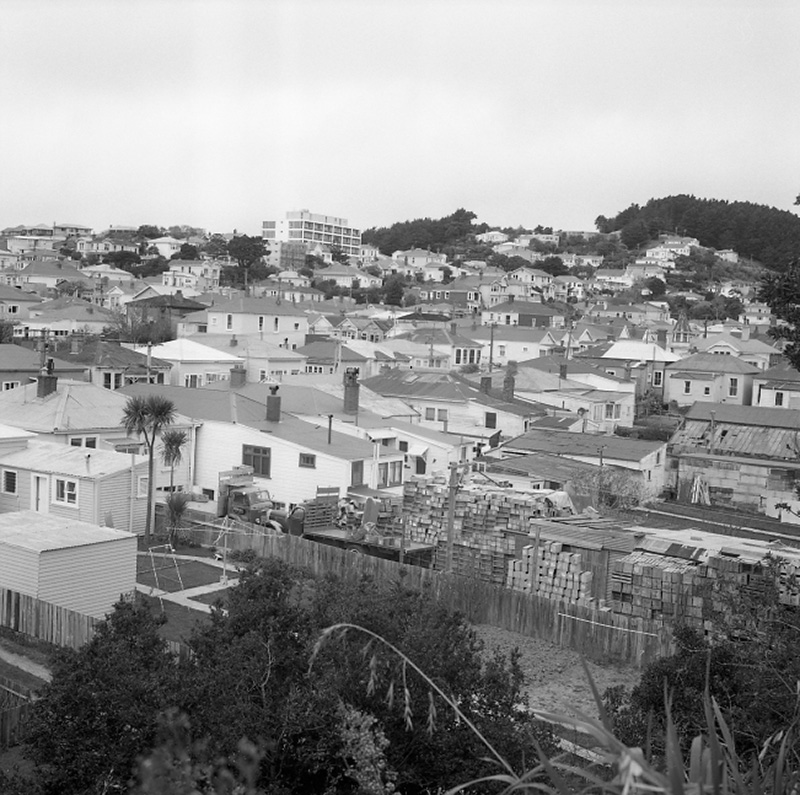 e. Uneeda Fruit Service, No 44-46 Owen Street