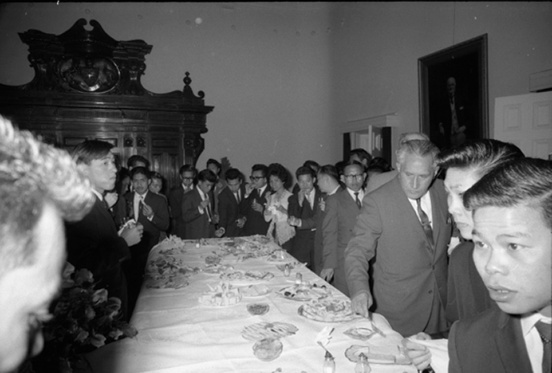 j. Reception to Colombe Plan Students