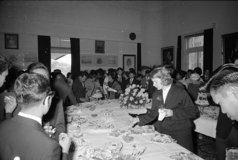 l. Reception to Colombe Plan Students