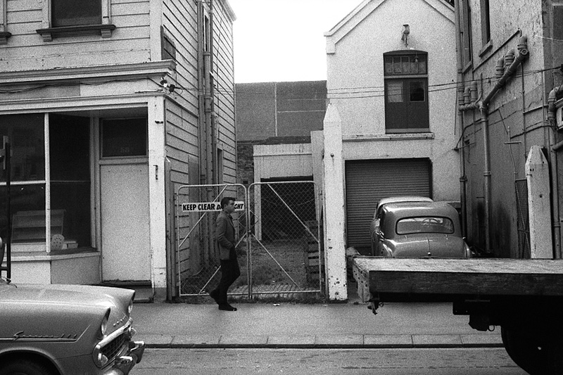 aj. Cuba Street, Rear entrances