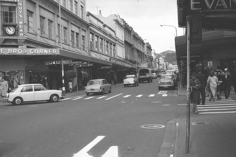 am. Cuba Street at Dixon Street intersection