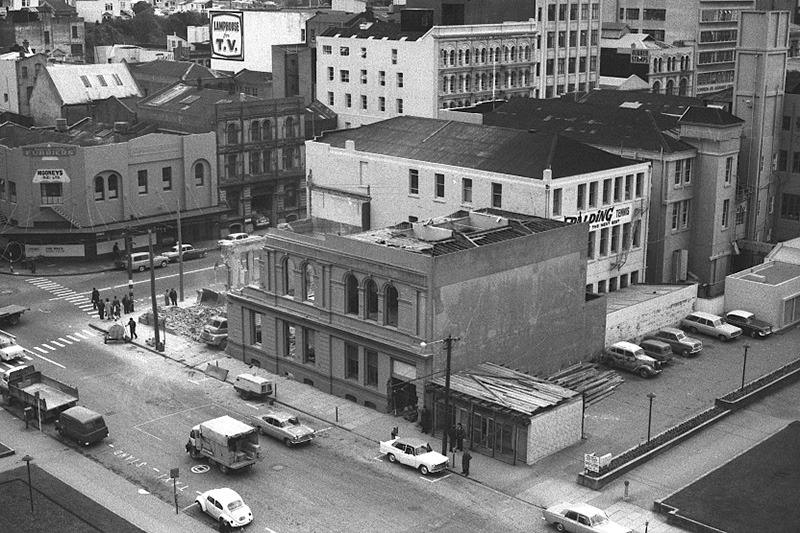 ao. Cuba Street, Rear entrances