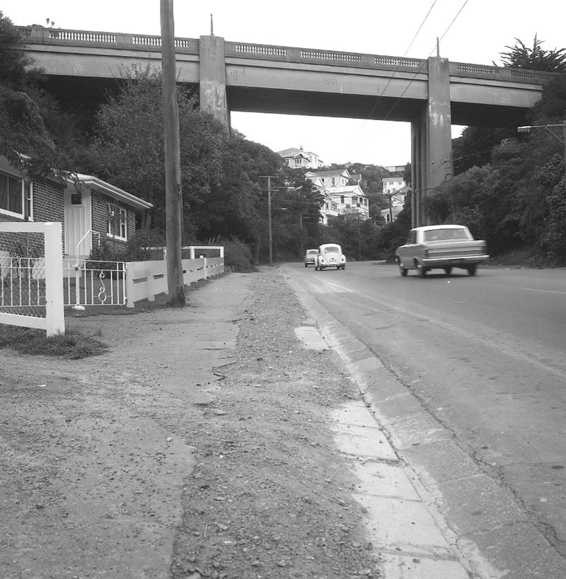 a. Glenmore St, footpath
