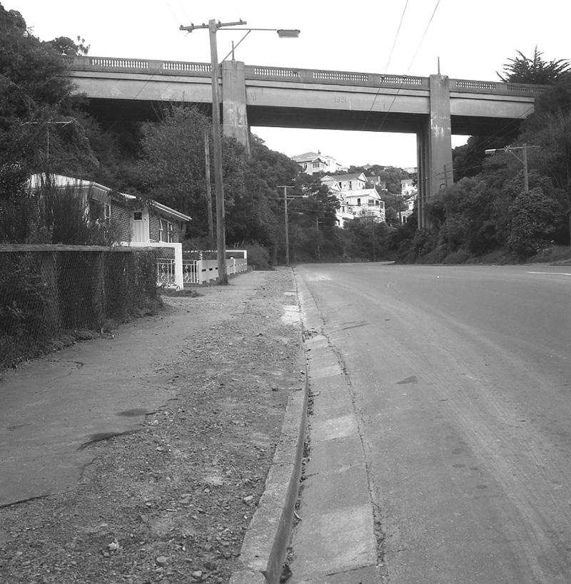 b. Glenmore St, footpath
