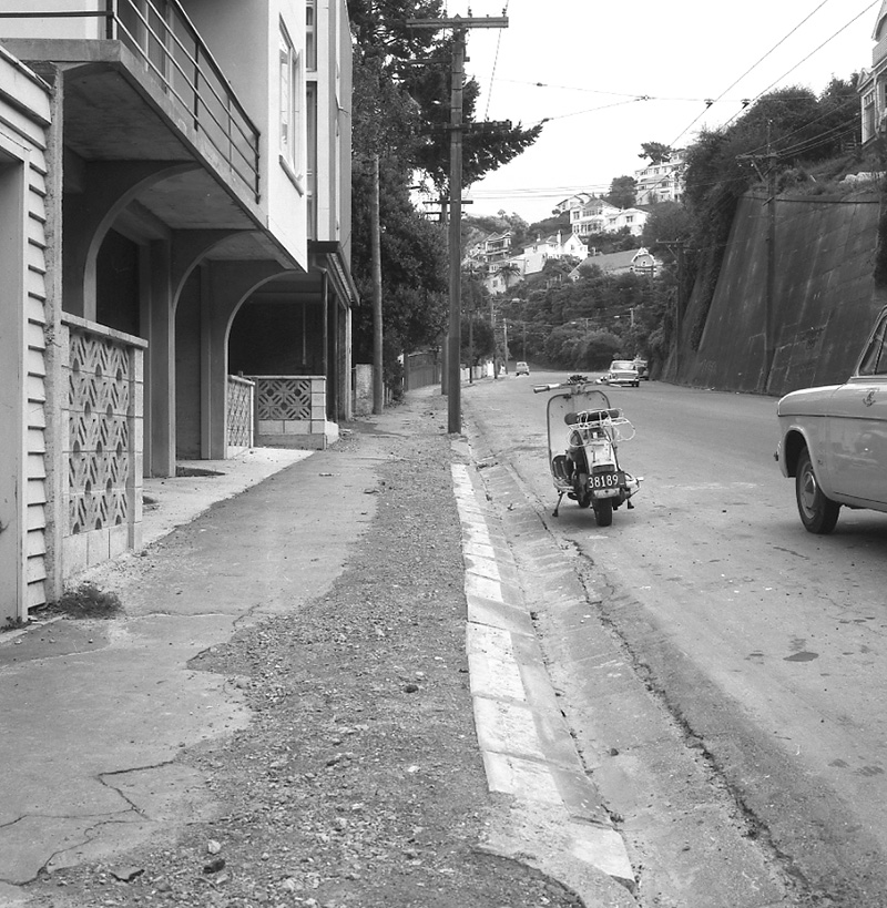 f. Glenmore St, footpath