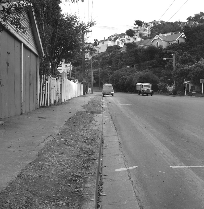 j. Glenmore St, footpath