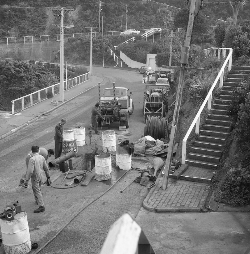e. Tate lining, Plunket St
