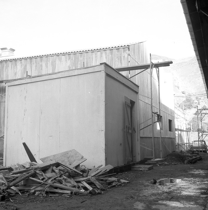 b. Abattoirs