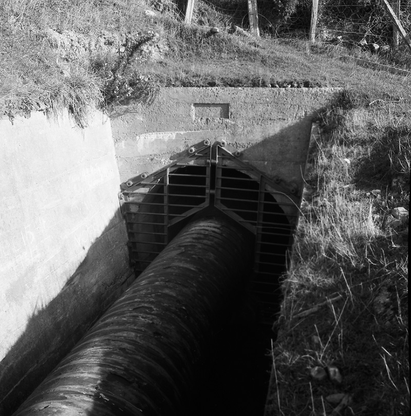 a. Gates - Tunnel, Maldive Street