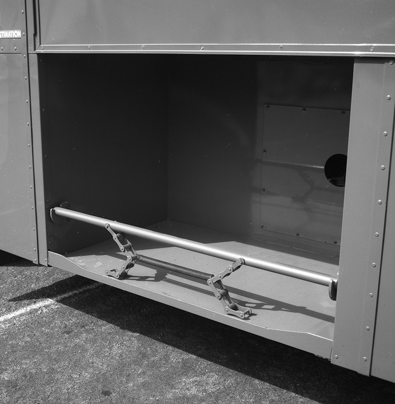 h. Leyland-Leopard Bus