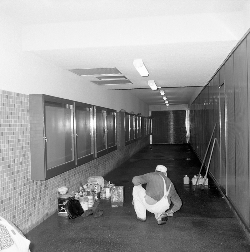 a. Lambton Quay Entrance, Municipal parking building