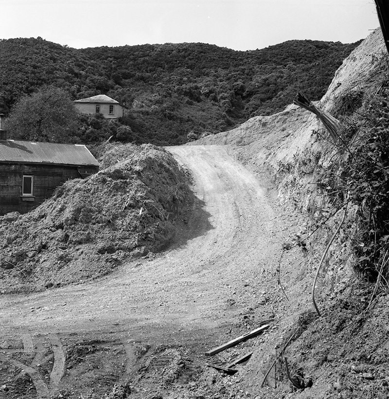 g. Holloway Road and Brosnahan Tce