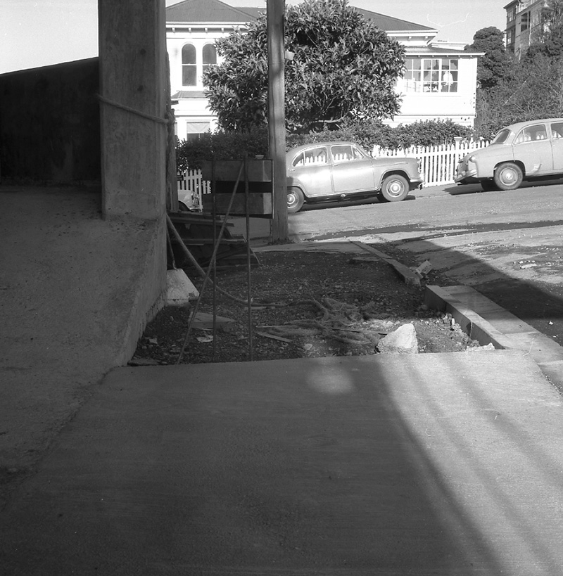 e. Boulcott St