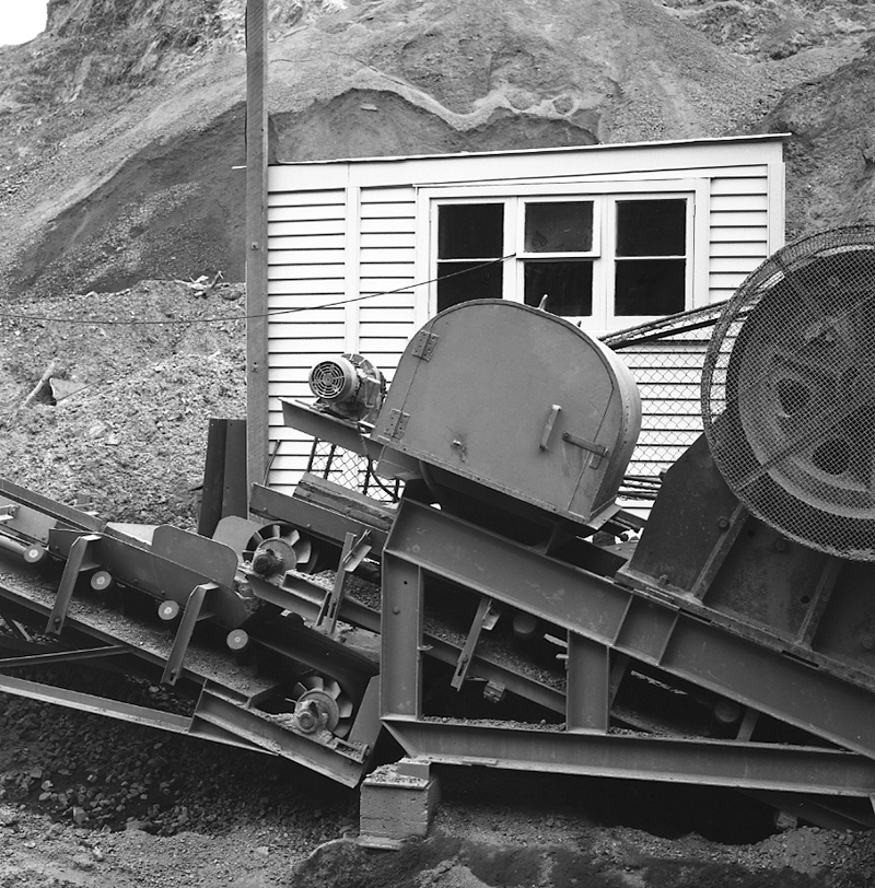 a. Crusher plant, Ngauranga Quarry