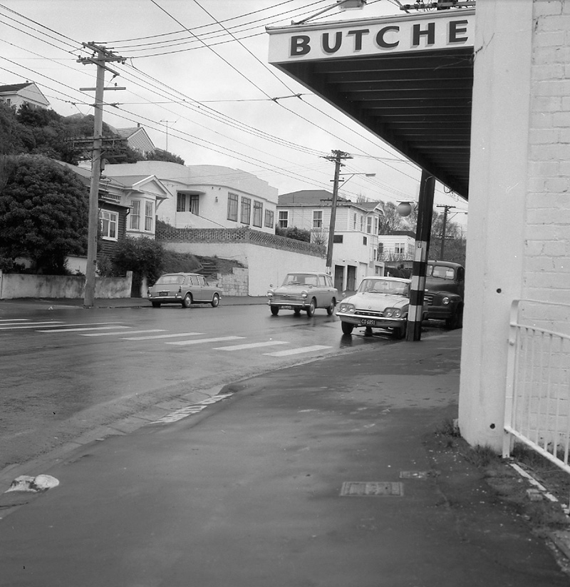 a. Karori Main Road, Donald St