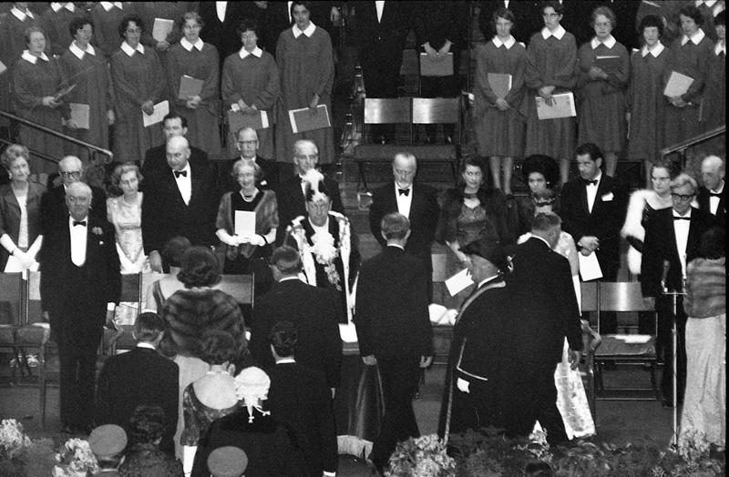 r. Farewell to Sir Bernard Ferguson