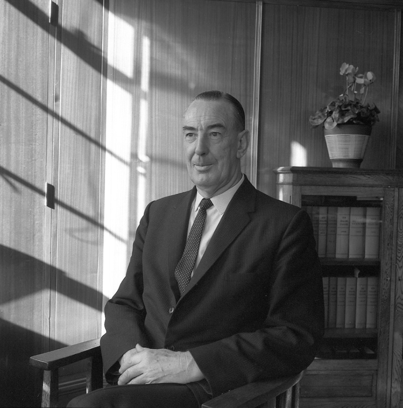 b. Mr FW Pringle, town clerk