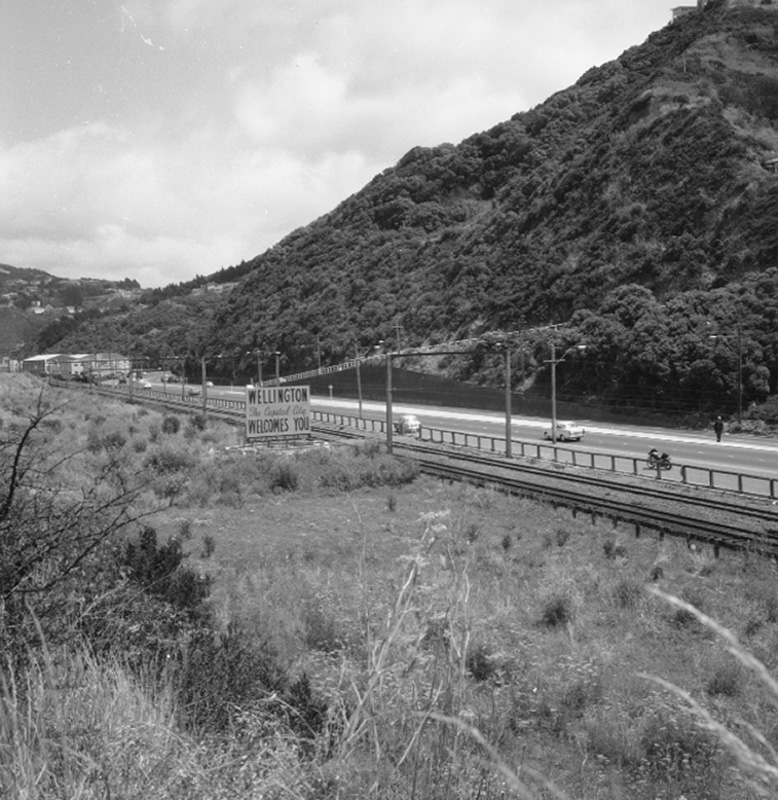 a. Panorama Hutt Rd Traffic