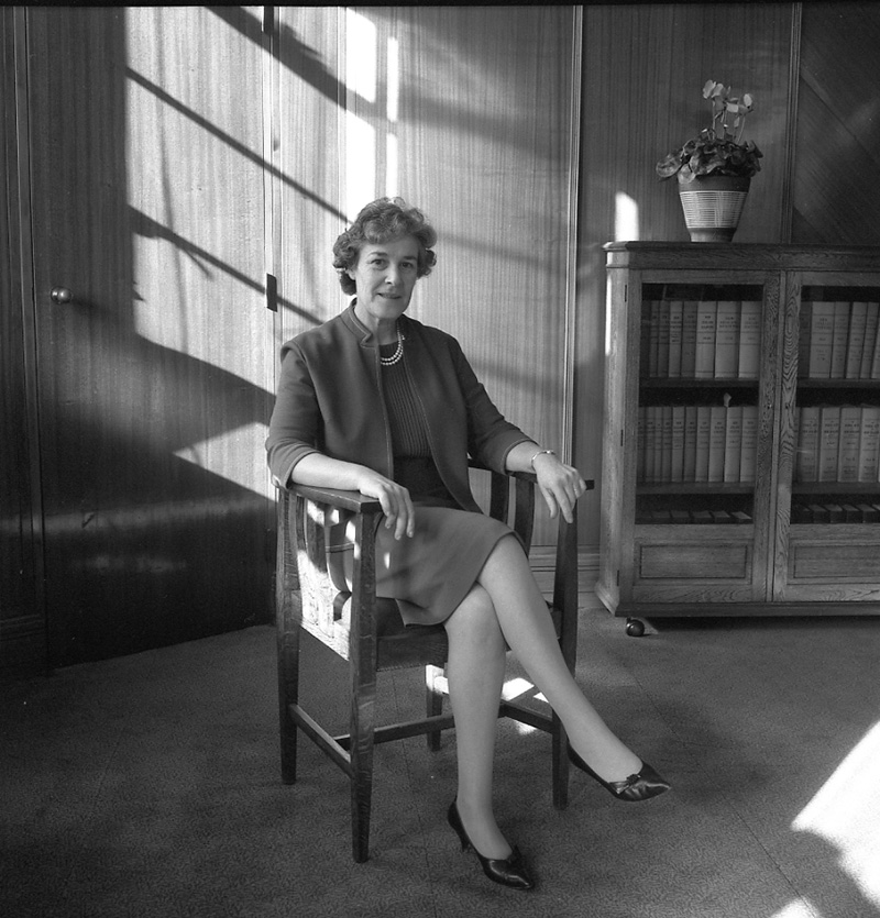 e. Mr FW Pringle, town clerk