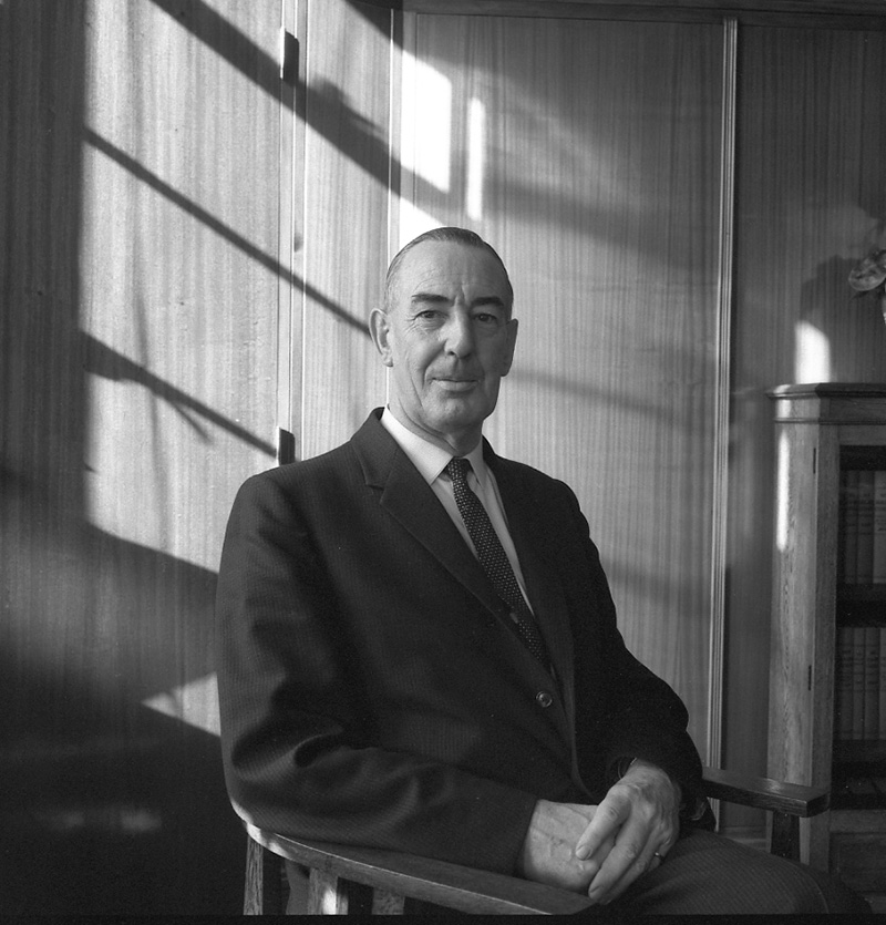 f. Mr FW Pringle, town clerk